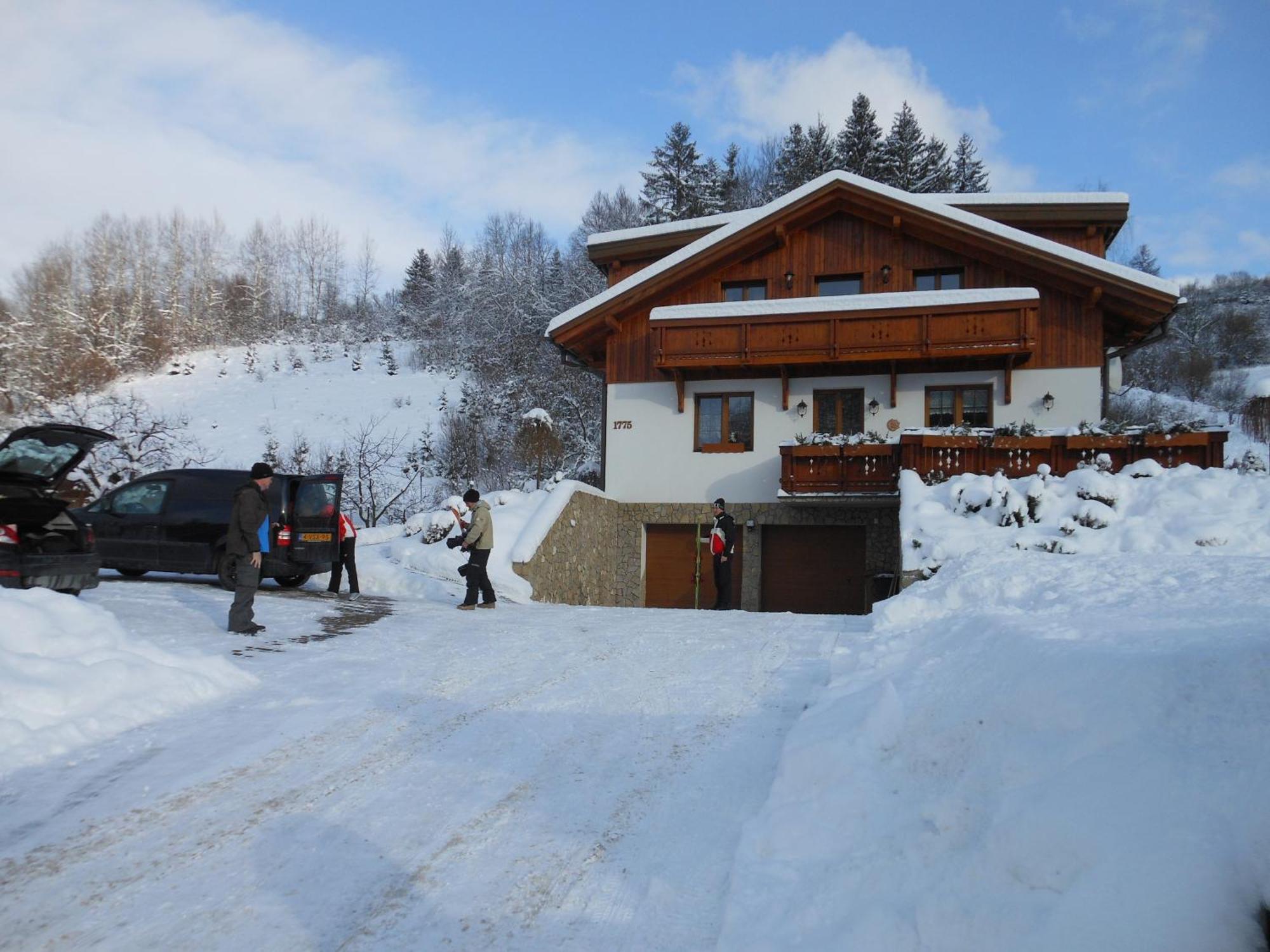 Margus Apartmany Oscadnica Exterior photo